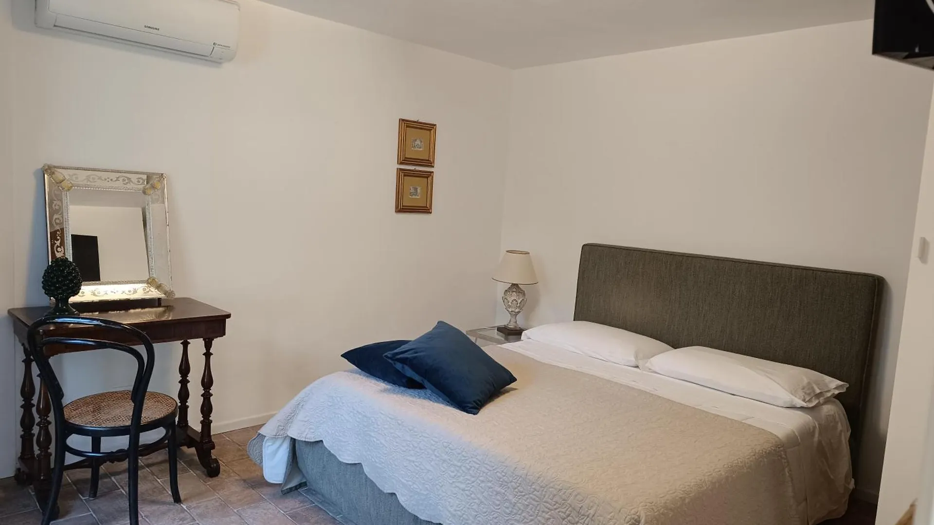Bed & Breakfast B & B Villa Flora Mondello
